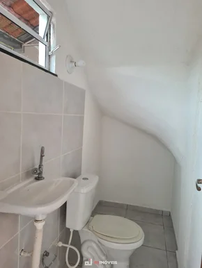 Sobrado Em Excelente Localização.