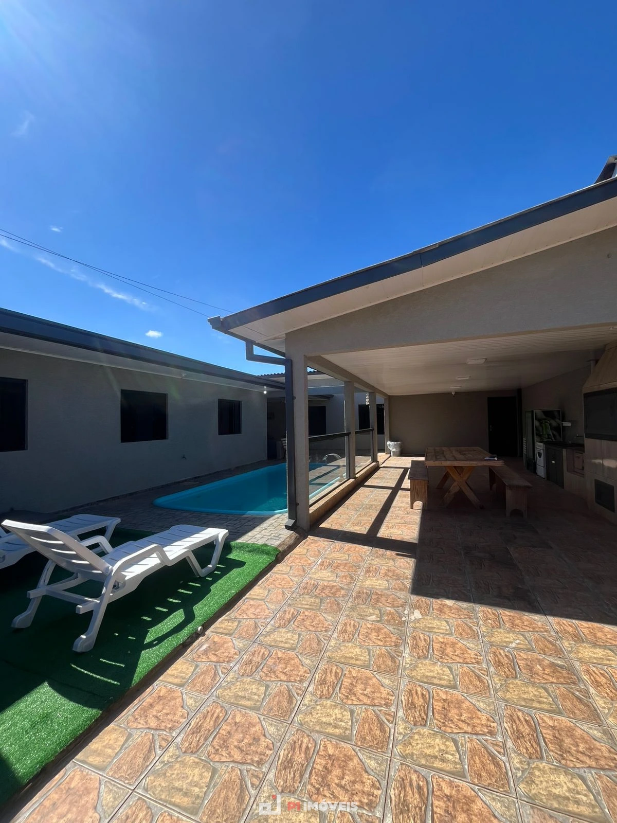 Casa Com 2 Quartos, Piscina No Jardim Castanheira.