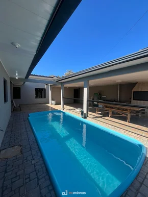 Casa Com 2 Quartos, Piscina No Jardim Castanheira.