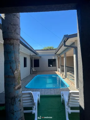 Casa Com 2 Quartos, Piscina No Jardim Castanheira.