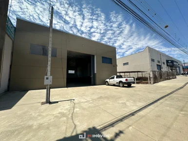 Excelente Barracão - Av Monteiro Lobato.