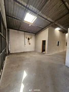 <strong>Barracão para locação com aproximadamente 1.200 m²</strong>