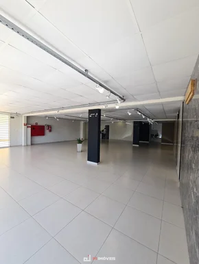 Ampla Sala Comercial Em Região De Alto Desenvolvimento.