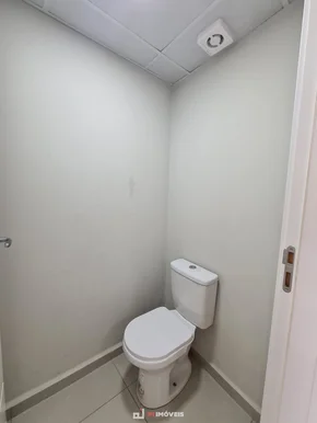 Ampla Sala Comercial Em Região De Alto Desenvolvimento.