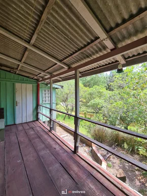 Linda Chácara Na Estrada Para O Alagado