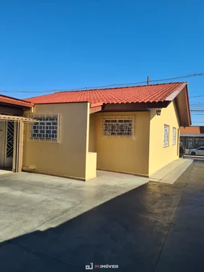 Residencia  Com Potencial Comercial.