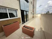 <strong>Apartamento 3 quartos, com area externa no centro.</strong>