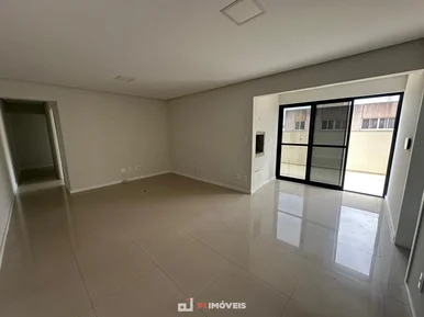 Apartamento 3 Quartos, Com Area Externa No Centro.