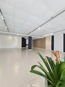 <strong>AMPLA SALA COMERCIAL EM REGIÃO DE ALTO DESENVOLVIMENTO.</strong>