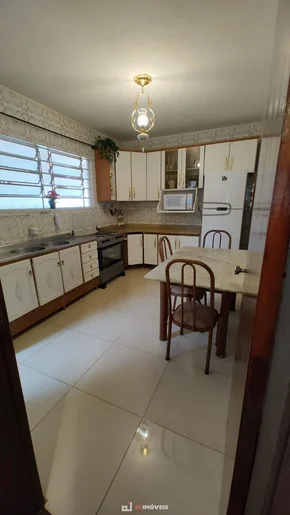 Excelente Residência Com Potencial Comercial Na Ronda