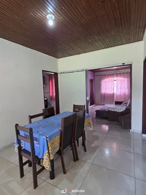 Casa Ampla Com Sobra De Terreno No Bairro Contorno