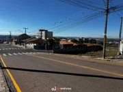 <strong>TERRENO DE ESQUINA EM OFICINAS</strong>