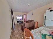 <strong>Casa com 2 quartos sendo 1 suite no Parque dos Pinheiros.</strong>