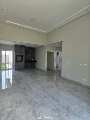 Linda Casa No Condomínio Mistral.