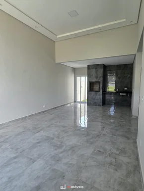 Linda Casa No Condomínio Mistral.