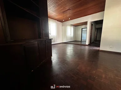 Casa Residêncial / Comercial Para Locação
