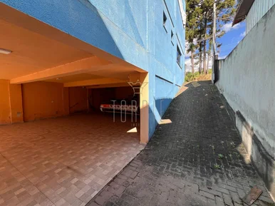 <strong>Sala Comercial em 02 Pisos, Lacustre, Castro-PR</strong>