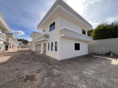 <strong>Sobrado 03 Quartos, unidade 7, Centro, Castro-PR</strong>