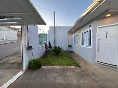 <strong>Casa, 02 Quartos, São Miguel, Castro-PR</strong>