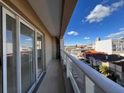 <strong>Apartamento no Centro, 03 suítes, Castro-PR</strong>