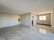 <strong>Apartamento no Centro, 03 suítes, Castro-PR</strong>