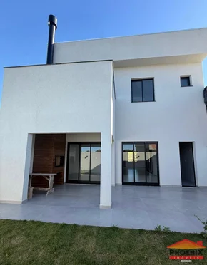 <strong>CASA - CONDOMÍNIO BOSQUE MISTRAL</strong>