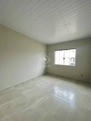 Casa Com Edícula no terraliz