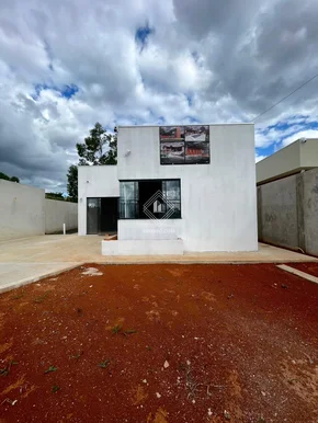 Casa Com Piscina No Jardim Veneza