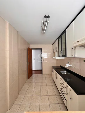 Apartamento De 3 Quartos No órfãs