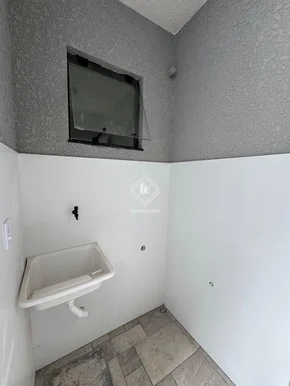 Casa Com Suíte E Terreno No São Marcos