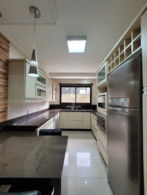 Apartamento 3 Quartos No Centro