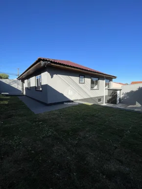 Casa De Esquina No Contorno