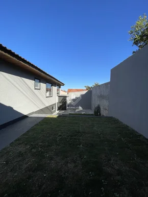 Casa De Esquina No Contorno
