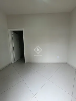 Sala Comercial Ampla Para Locação - Bairro órfãs