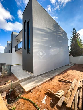 <strong>Sobrado a venda no Bairro Órfãs</strong>