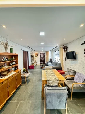 Linda Casa Comercial E/ou Residencial Em Uvaranas