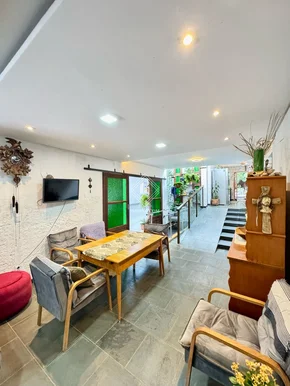 Linda Casa Comercial E/ou Residencial Em Uvaranas