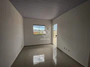 <strong>Casa com passagem lateral no Terraliz</strong>