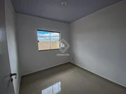<strong>Casa com passagem lateral no Terraliz</strong>