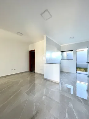 Casa Com Passagem Lateral No Terraliz