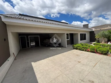 Casa Com Piscina No Jardim Carvalho