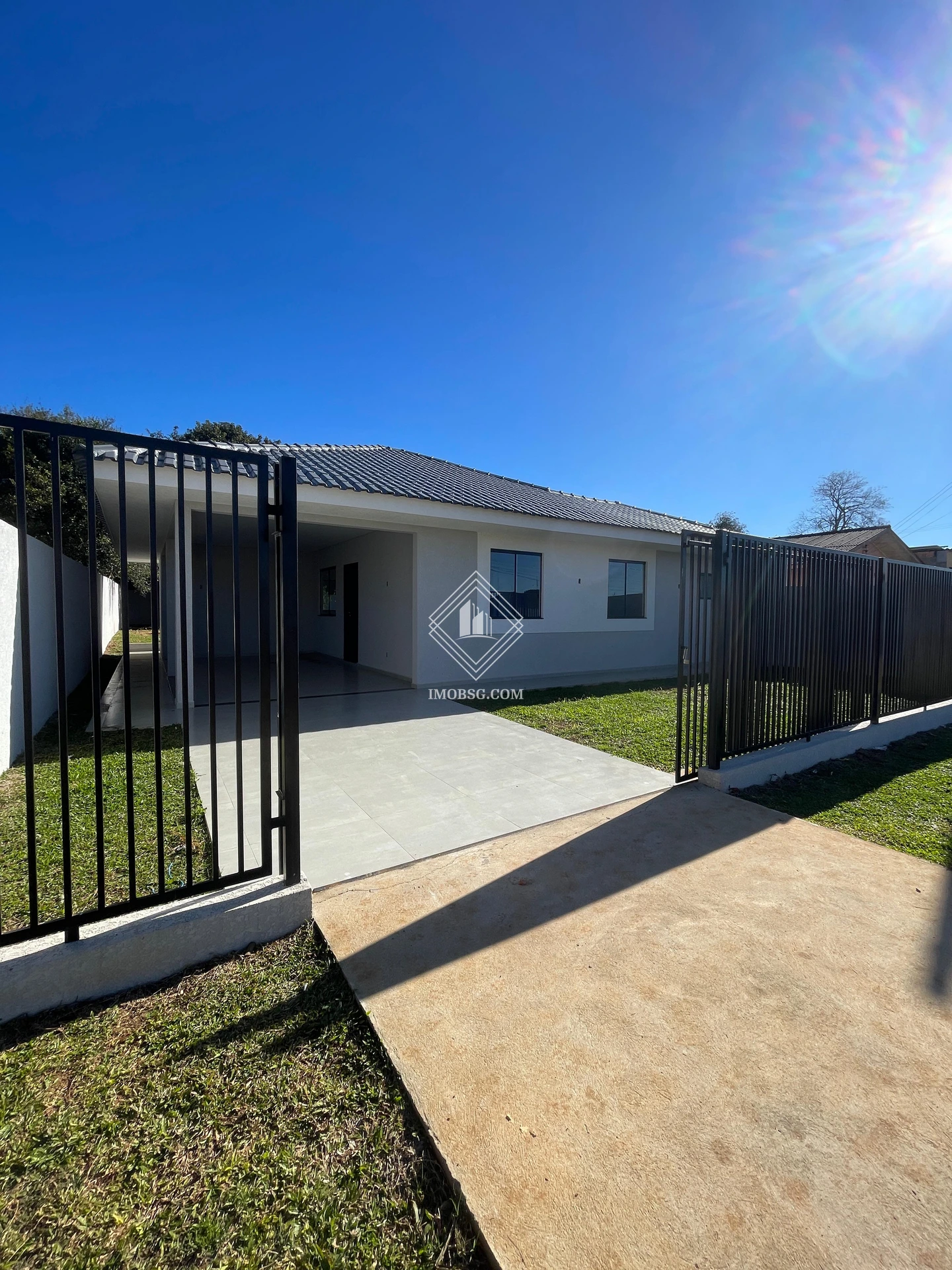 Casa De 3 Quartos Com Espaço De Terreno