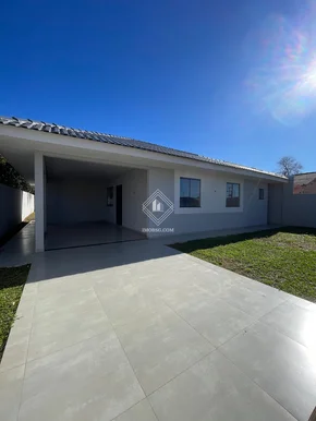 Casa De 3 Quartos Com Espaço De Terreno