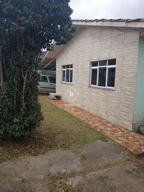 <strong>Residencia em amplo terreno no Cará cará</strong>