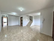 <strong>Triplex à Venda/Locação em Uvaranas</strong>