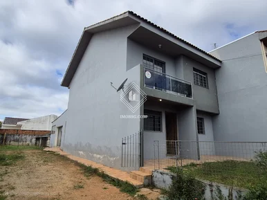 <strong>Triplex à Venda/Locação em Uvaranas</strong>