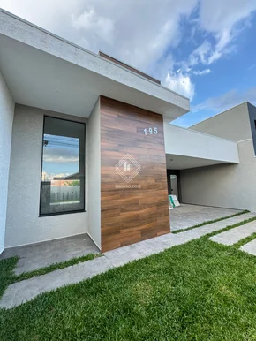 Casa De Excelente Padrão Em Condomínio