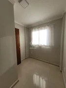 <strong>Apartamento em Uvaranas - Ilha Santorini Semimobiliado</strong>