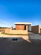 <strong>Casa Padrão</strong> <small>(3 dormitórios sendo 1 suíte)</small>