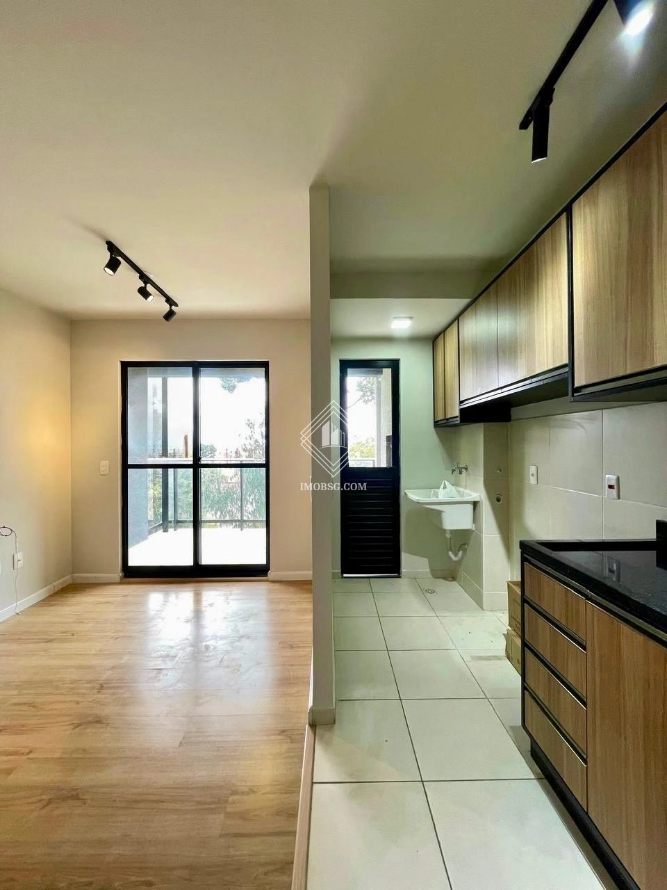 Apartamento Semimobiliado - Vista Uvaranas
